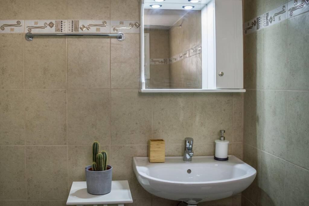 Blanca Serenidad Luxury Apartment Methana Ngoại thất bức ảnh
